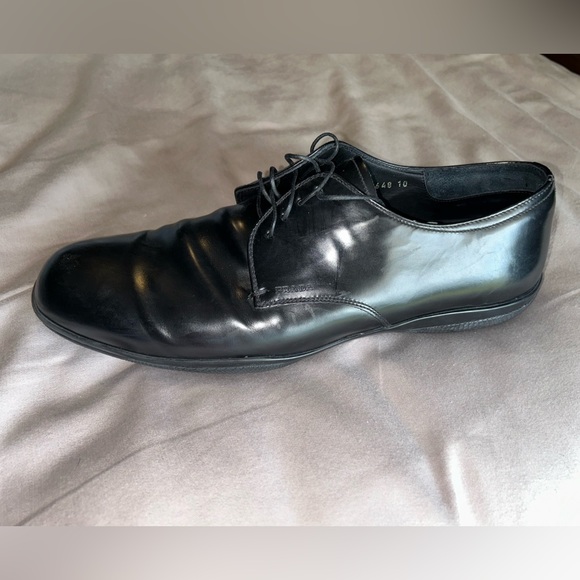Prada lace-ups w/ rounded sole (US 10) - Picture 7 of 8